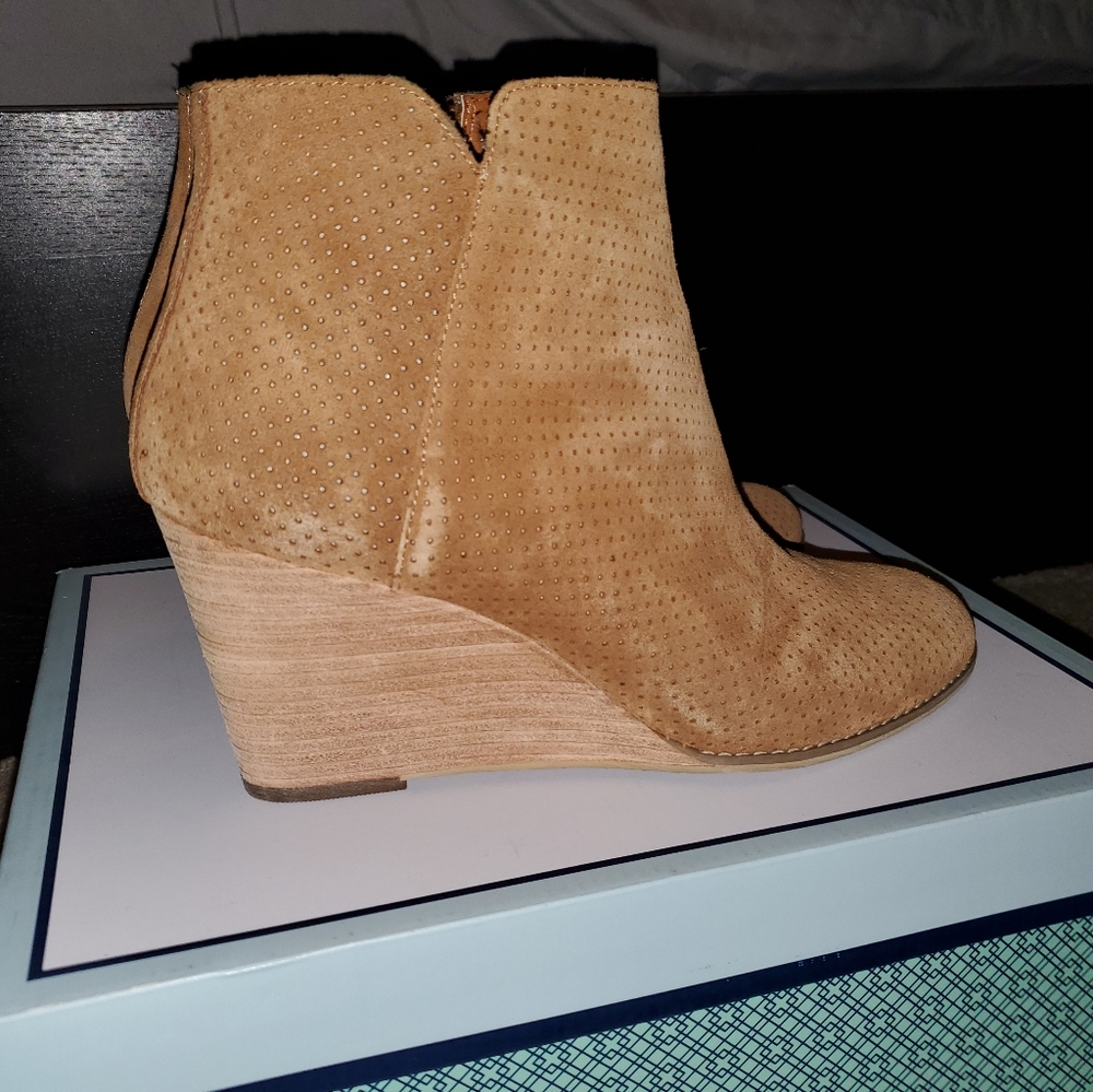 Booties - Picture 3 of 6